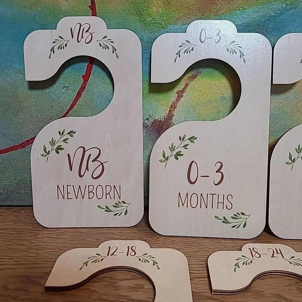 Baby Hanging Clothes Organizer Hangers Size Separators Wooden NB To Toddler